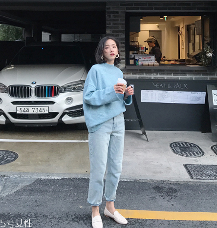 牛仔褲顯腿粗嗎？選擇適合的款式