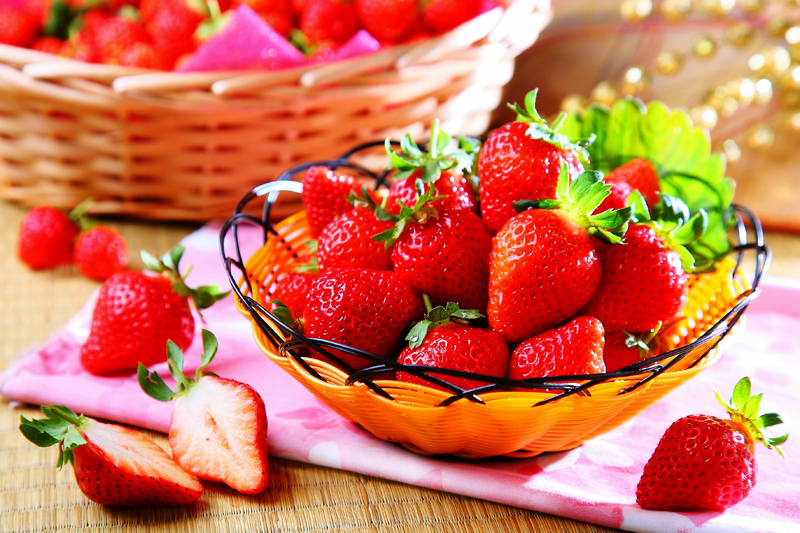 摘草莓怎么選好吃的 摘草莓怎么選好吃的