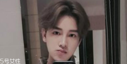 男士怎么樣設(shè)計發(fā)型好看？4款帥氣穩(wěn)重發(fā)型