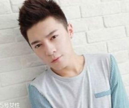 男士怎么樣設(shè)計發(fā)型好看？4款帥氣穩(wěn)重發(fā)型