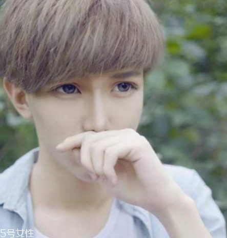 男士怎么樣設(shè)計發(fā)型好看？4款帥氣穩(wěn)重發(fā)型