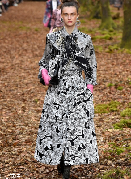 chanel香奈兒2018秋冬系列好看嗎_有哪些款式？