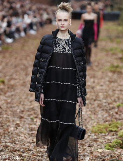 chanel香奈兒2018秋冬系列好看嗎_有哪些款式？
