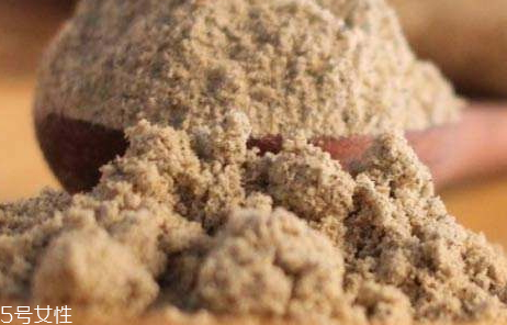 黑豆粉的功效與作用 黑豆粉的功效與作用