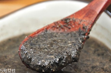 黑豆粉的功效與作用 黑豆粉的功效與作用