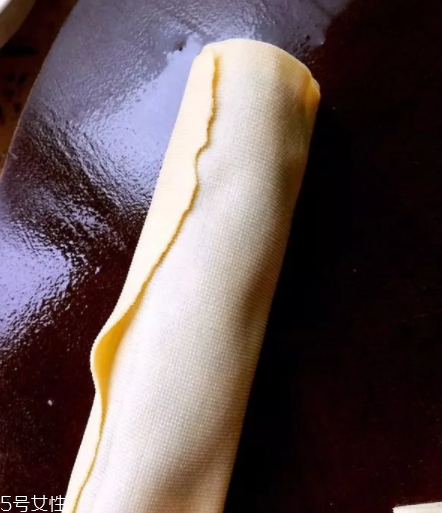 豆腐皮能油炸嗎？火候太猛容易炸糊