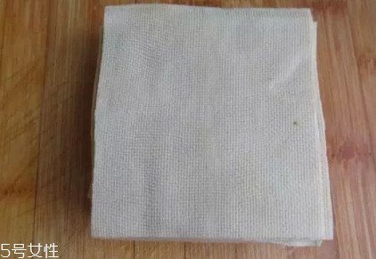 豆腐皮能油炸嗎？火候太猛容易炸糊