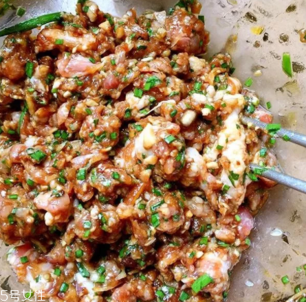 豆腐皮能油炸嗎？火候太猛容易炸糊