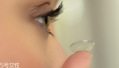 美瞳睡覺忘摘了會怎么樣 美瞳不宜過長時(shí)間佩戴