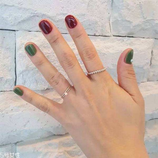 美甲圖片2022新款式純色跳色 簡約又時尚 美甲圖片2022新款式純色跳色 簡約又時尚