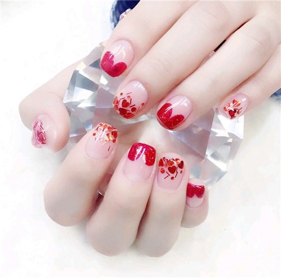 2018好看的新娘美甲新款式 透明感美甲圖片合集 2018好看的新娘美甲新款式 透明感美甲圖片合集