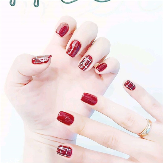 2018好看的新娘美甲新款式 透明感美甲圖片合集 2018好看的新娘美甲新款式 透明感美甲圖片合集