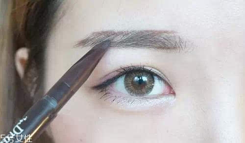 新手怎樣畫眉毛自然又好看 五種實用眉毛畫法 新手怎樣畫眉毛自然又好看 五種實用眉毛畫法