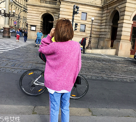 牛仔褲被84弄掉色了怎么辦？掉色很難恢復(fù)