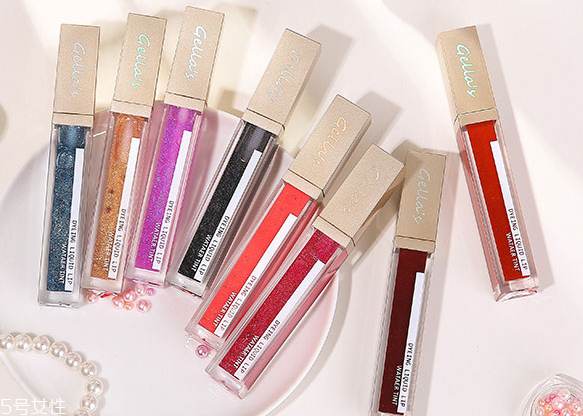 染唇液怎么卸干凈 棉簽輔助卸妝安全無(wú)殘留 染唇液怎么卸干凈 棉簽輔助卸妝安全無(wú)殘留