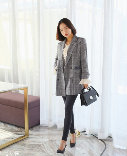 雙排扣西裝怎么搭配？盡顯帥氣女王范兒