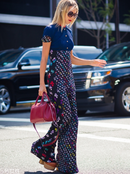 防水臺高跟鞋怎么搭配？拉長氣質(zhì)細腿