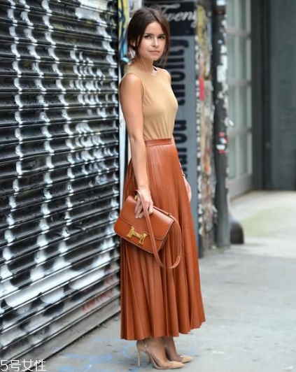 裸色高跟鞋怎么搭配？讓你優(yōu)雅又時(shí)髦