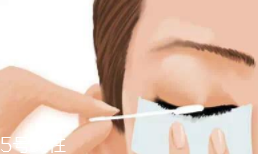 卸眼妝眼睛刺痛怎么辦？5款溫和不刺激的眼部卸妝推薦