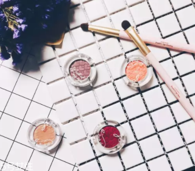 不會(huì)畫眼影怎么辦？歐美平價(jià)眼影種草轟炸