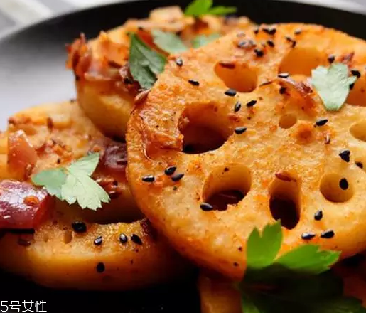 毛孔大黑頭多怎么辦？4款產(chǎn)品讓你無懼毛孔問題