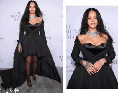 復(fù)古卷發(fā)什么顏色好看？小卷發(fā)黑色顯老