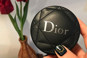 迪奧2018年皮革氣墊色號(hào)試色 迪奧2018年皮革氣墊色號(hào)試色
