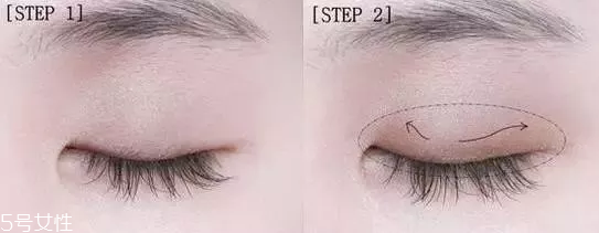 單眼皮如何畫眼影？亮色眼影會制造車禍現(xiàn)場