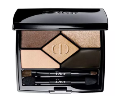 單眼皮如何畫眼影？亮色眼影會制造車禍現(xiàn)場