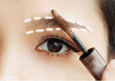 韓式裸妝化妝步驟圖解 上班族女性淡妝的畫法 韓式裸妝化妝步驟圖解 上班族女性淡妝的畫法