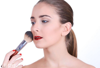 韓式裸妝化妝步驟圖解 上班族女性淡妝的畫法 韓式裸妝化妝步驟圖解 上班族女性淡妝的畫法