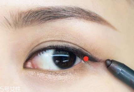 拍證件照可以化妝嗎 證件照化妝教程圖解 拍證件照可以化妝嗎 證件照化妝教程圖解