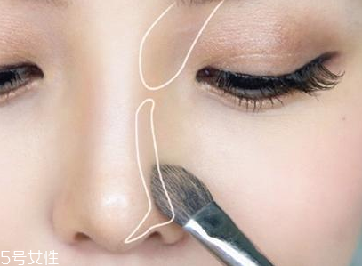 拍證件照可以化妝嗎 證件照化妝教程圖解 拍證件照可以化妝嗎 證件照化妝教程圖解