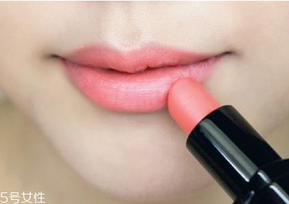 拍證件照可以化妝嗎 證件照化妝教程圖解 拍證件照可以化妝嗎 證件照化妝教程圖解