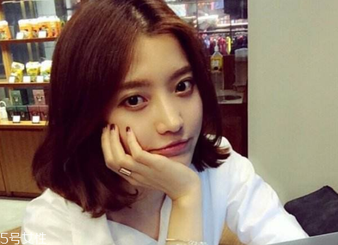 化妝品過敏臉腫了了怎么辦 立即停止化妝 化妝品過敏臉腫了了怎么辦 立即停止化妝