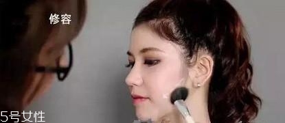 化妝品過敏臉腫了了怎么辦 立即停止化妝 化妝品過敏臉腫了了怎么辦 立即停止化妝