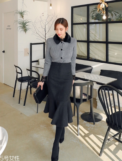 黑色長裙搭配什么上衣？自帶顯瘦效果