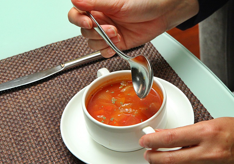 中西日餐桌禮儀差異對(duì)比 中西日餐桌禮儀差異對(duì)比