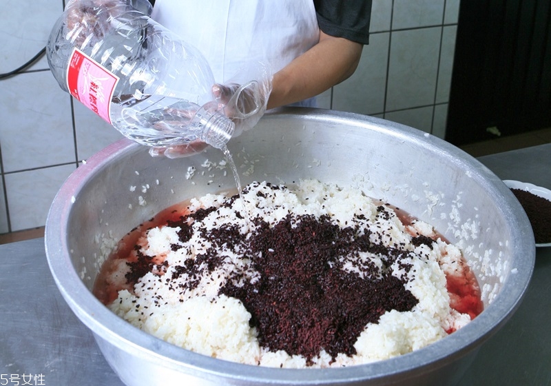 紅糟鴨最正宗的做法 紅糟鴨最正宗的做法