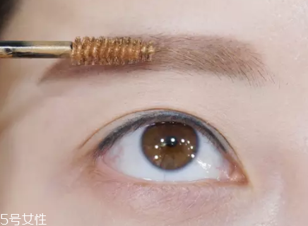 眉毛短怎么變長(zhǎng)？畫(huà)眉大法拯救短眉星人