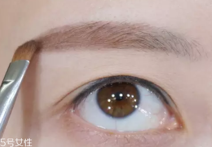 眉毛短怎么變長(zhǎng)？畫(huà)眉大法拯救短眉星人