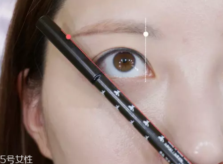 眉毛短怎么變長(zhǎng)？畫(huà)眉大法拯救短眉星人