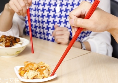 用筷子的禁忌與忌諱 用筷子的禁忌與忌諱