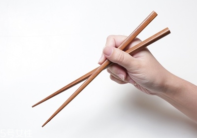 用筷子的禁忌與忌諱 用筷子的禁忌與忌諱