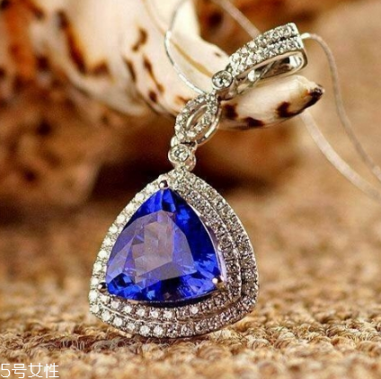 坦桑石有收藏價(jià)值嗎？坦桑石很值得收藏