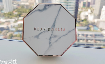 dear dahlia大理石彩妝系列好用嗎？非常適合黃種人