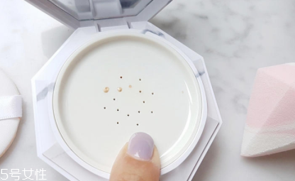 dear dahlia大理石彩妝系列好用嗎？非常適合黃種人