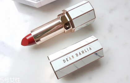 dear dahlia大理石彩妝系列好用嗎？非常適合黃種人