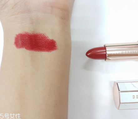 dear dahlia大理石彩妝系列好用嗎？非常適合黃種人