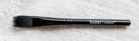 怎么自己在家美甲？4個(gè)步驟打造創(chuàng)意美甲